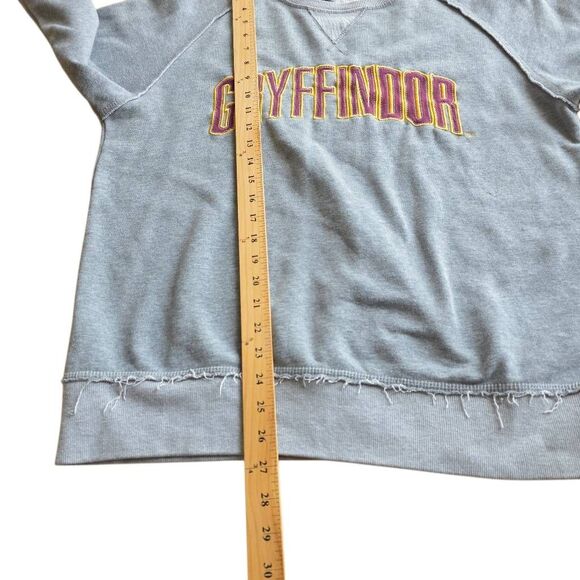 Harry potter mens Sz L gray gryffindor sweatshirt universal studios - Picture 5 of 7